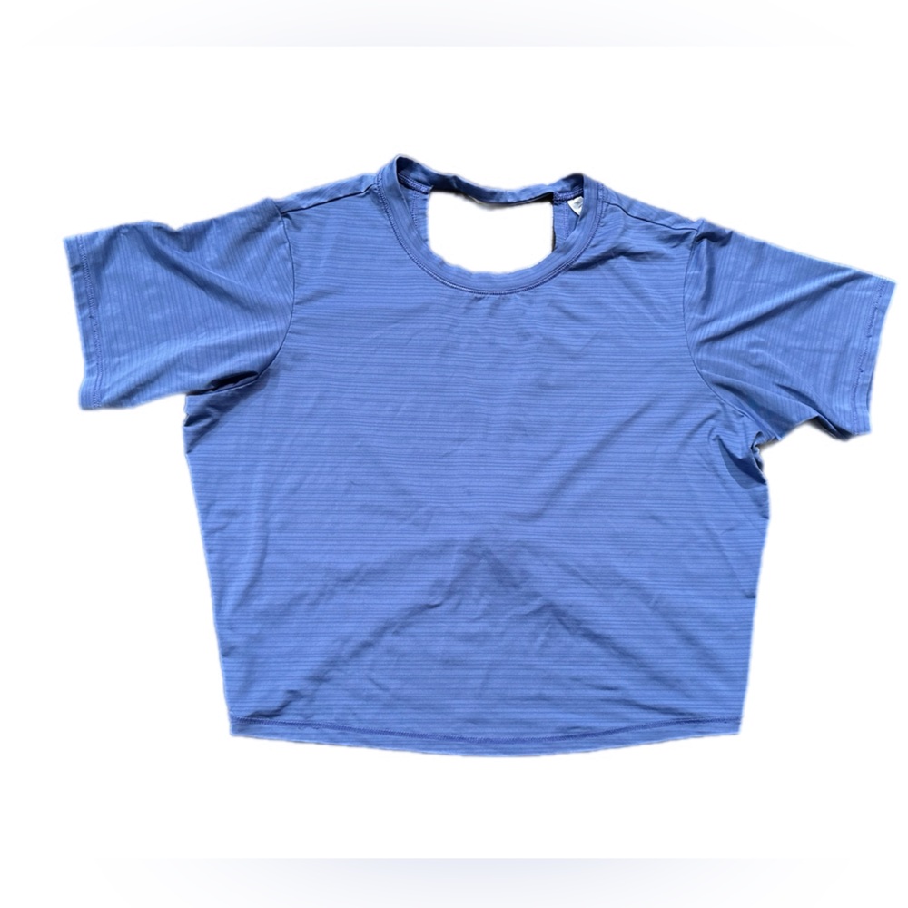 Fabletics top‎ - open in back